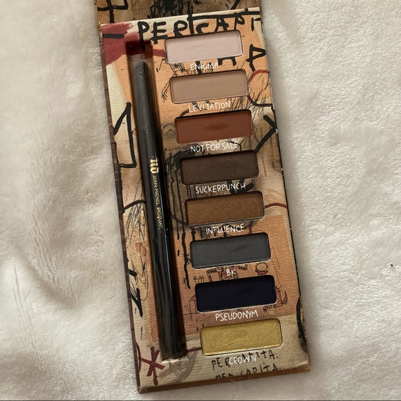 Urban Decay Jean-Michel Basquiat palette & brush - Picture 3 of 3